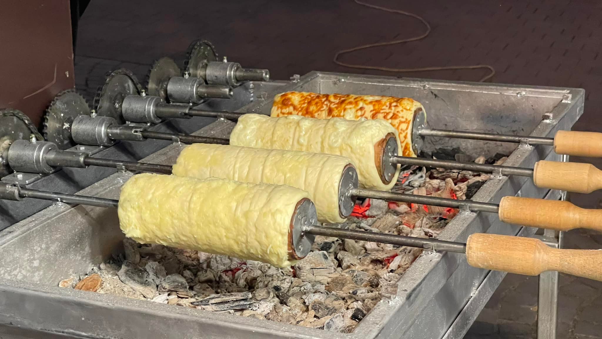 Kürtőskalács cu Brânză 3
